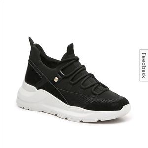 Platform sneaker
